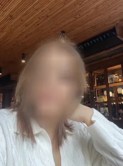 Alena, 40