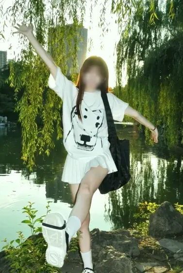 Carina, 34