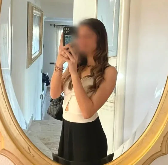 Cornelia, 19