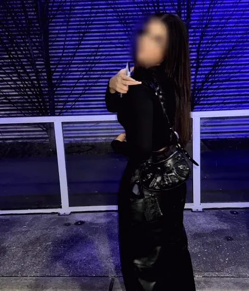 Emilia, 19