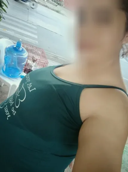 Katrin, 29