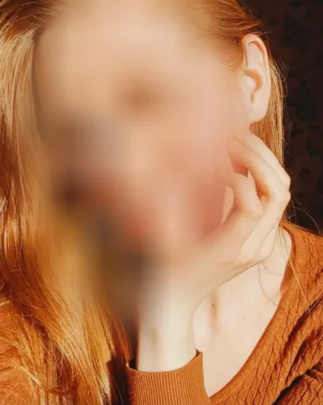 Yvonne, 29